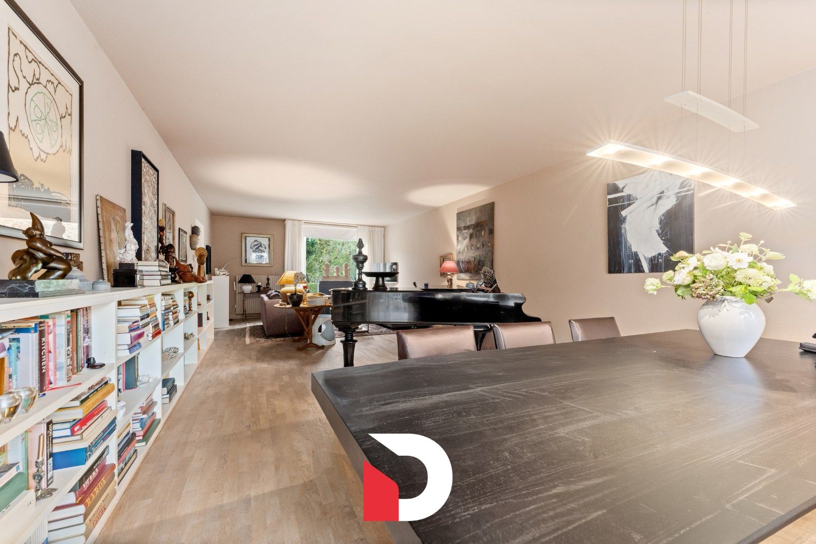 Ruime woning met garage gelegen in hartje Brugge foto 3