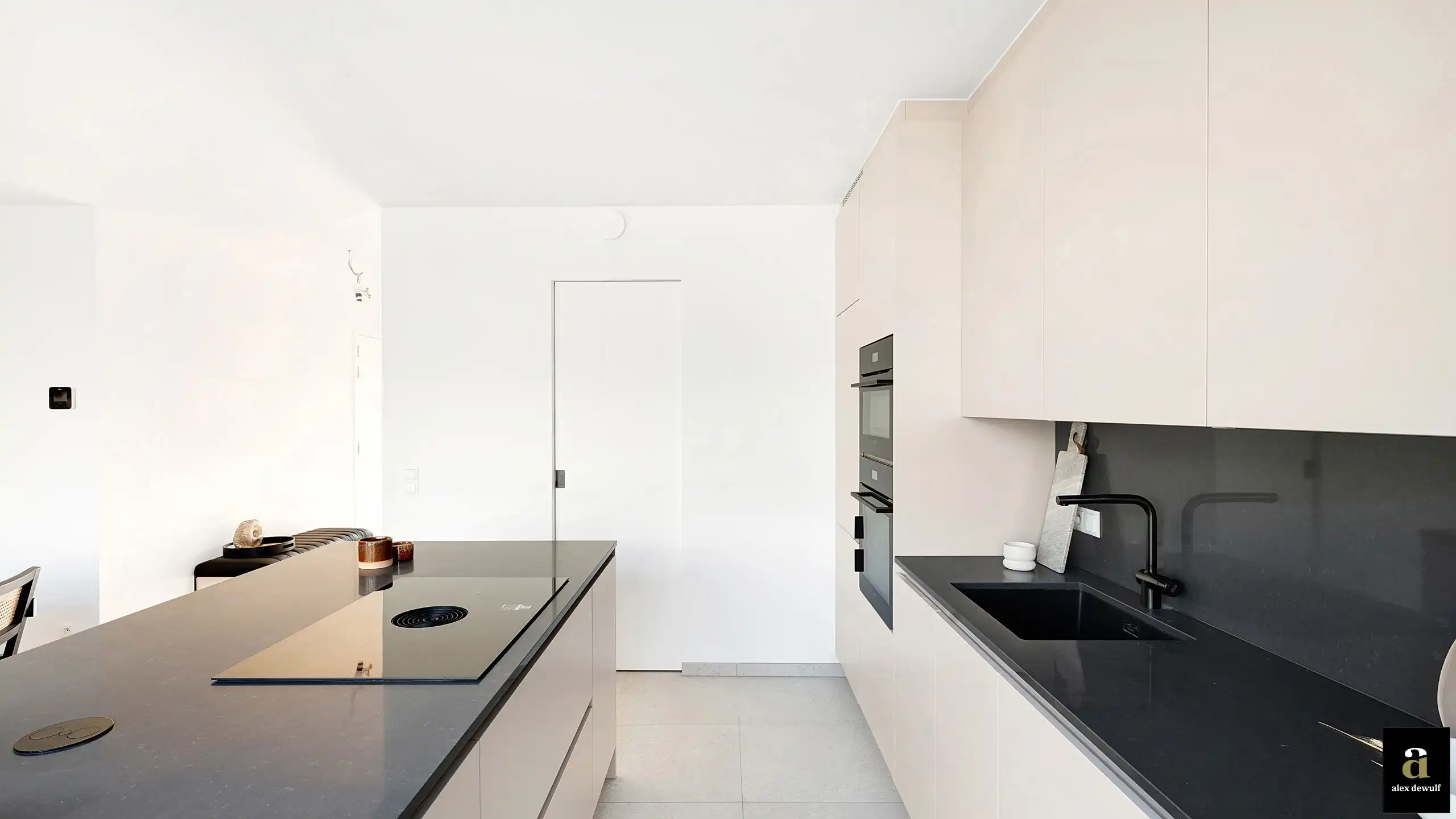 Luxueus nieuwbouw duplex-appartement, centraal gelegen tussen de Zeedijk en het Rubensplein. foto 12