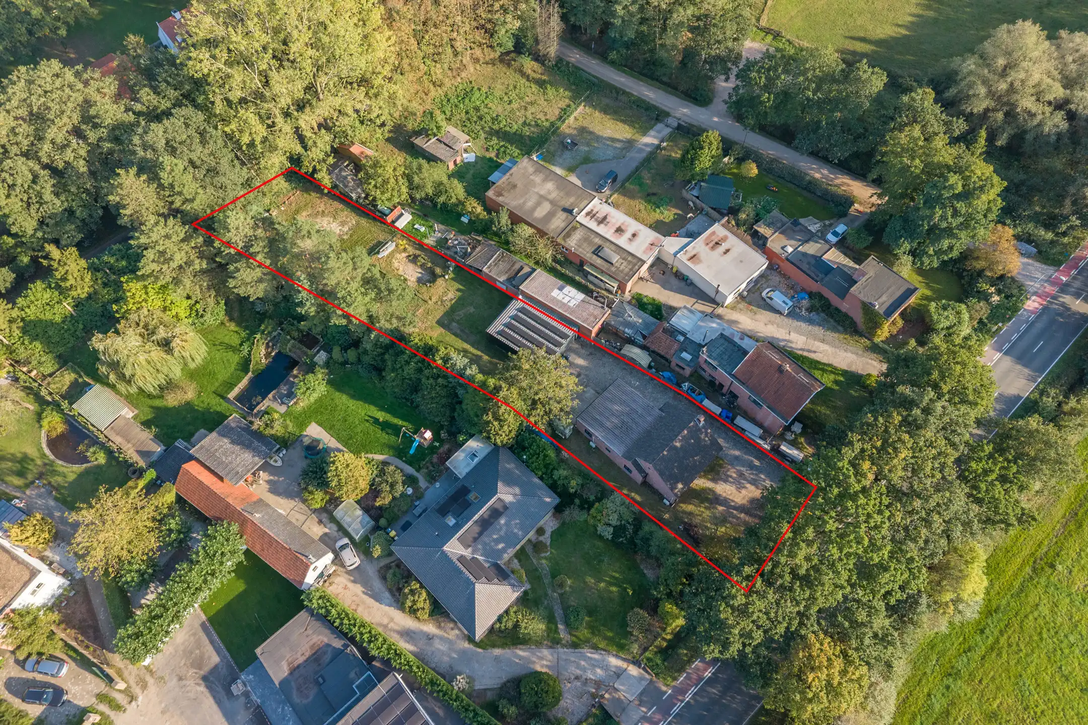 Ger. woning met 3 slpk en grote garage/werkplaats op 1.705 m² foto 50