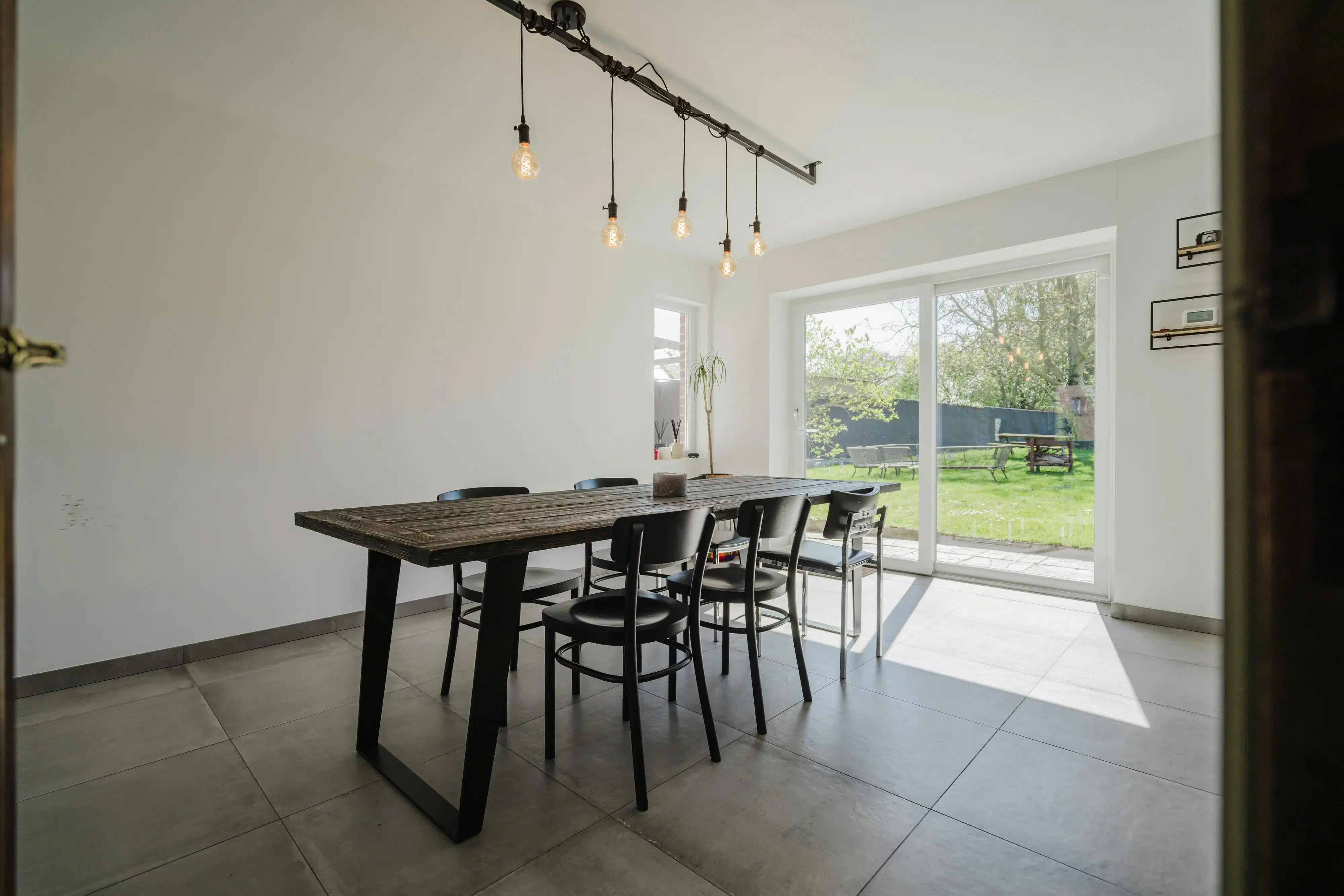 Instapklare woning met 1.200m² perceel in Heule. foto 5