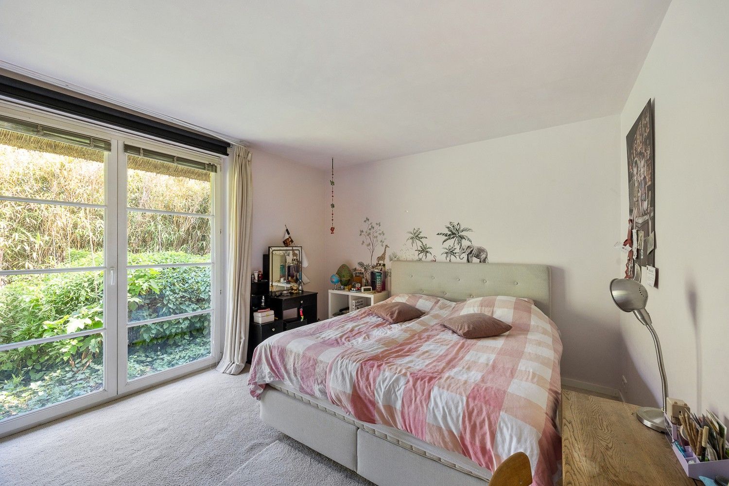 Architecturale rietgedekte villa op 5.717 m² grond foto 19