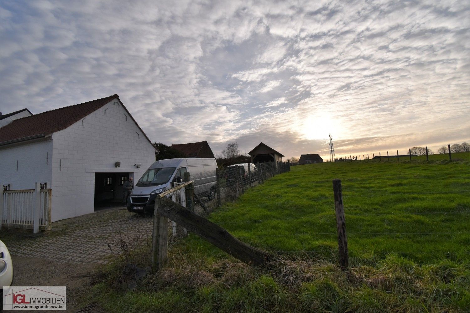 Charmante gerenoveerde fermette met 4 slaapkamers! foto 3