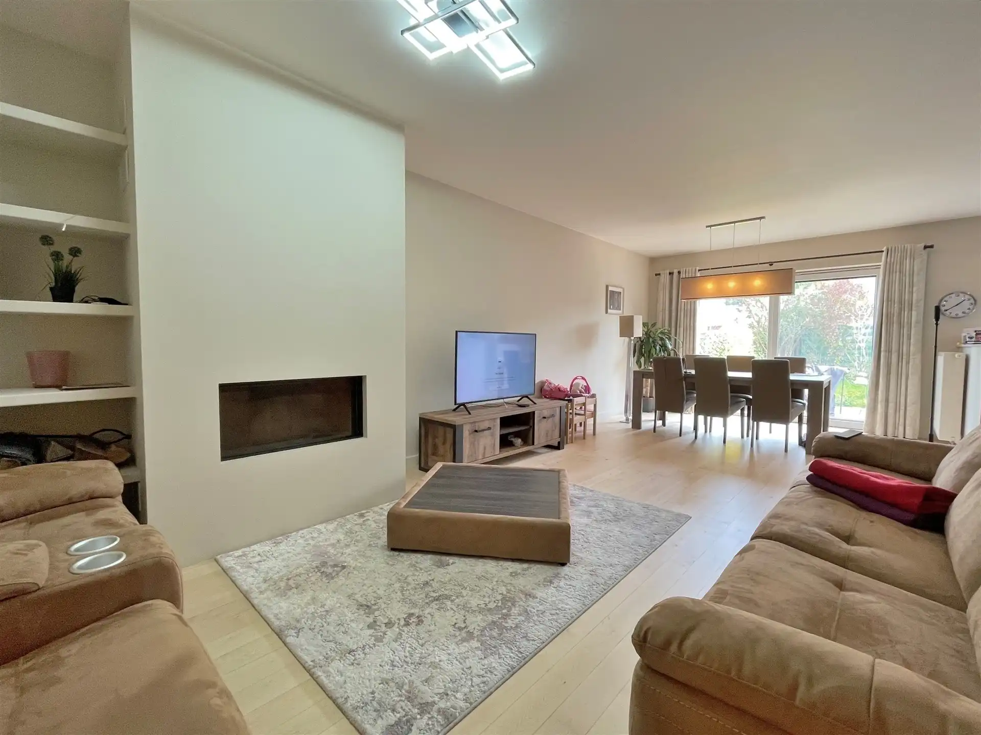 Recente woning met 4 slpks, garage en tuin. foto 2