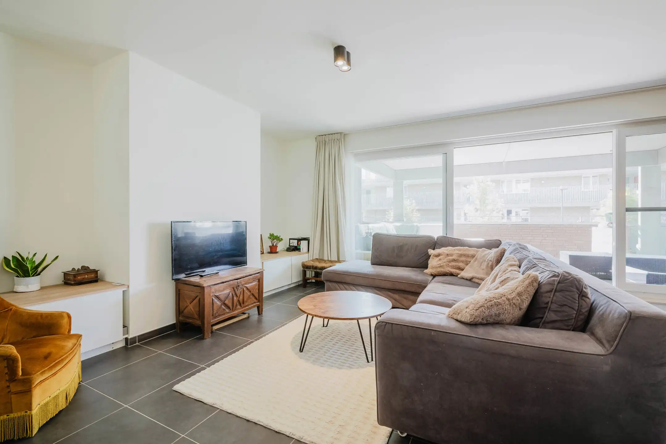 Lichtrijk appartement te koop in Oostakker foto 3