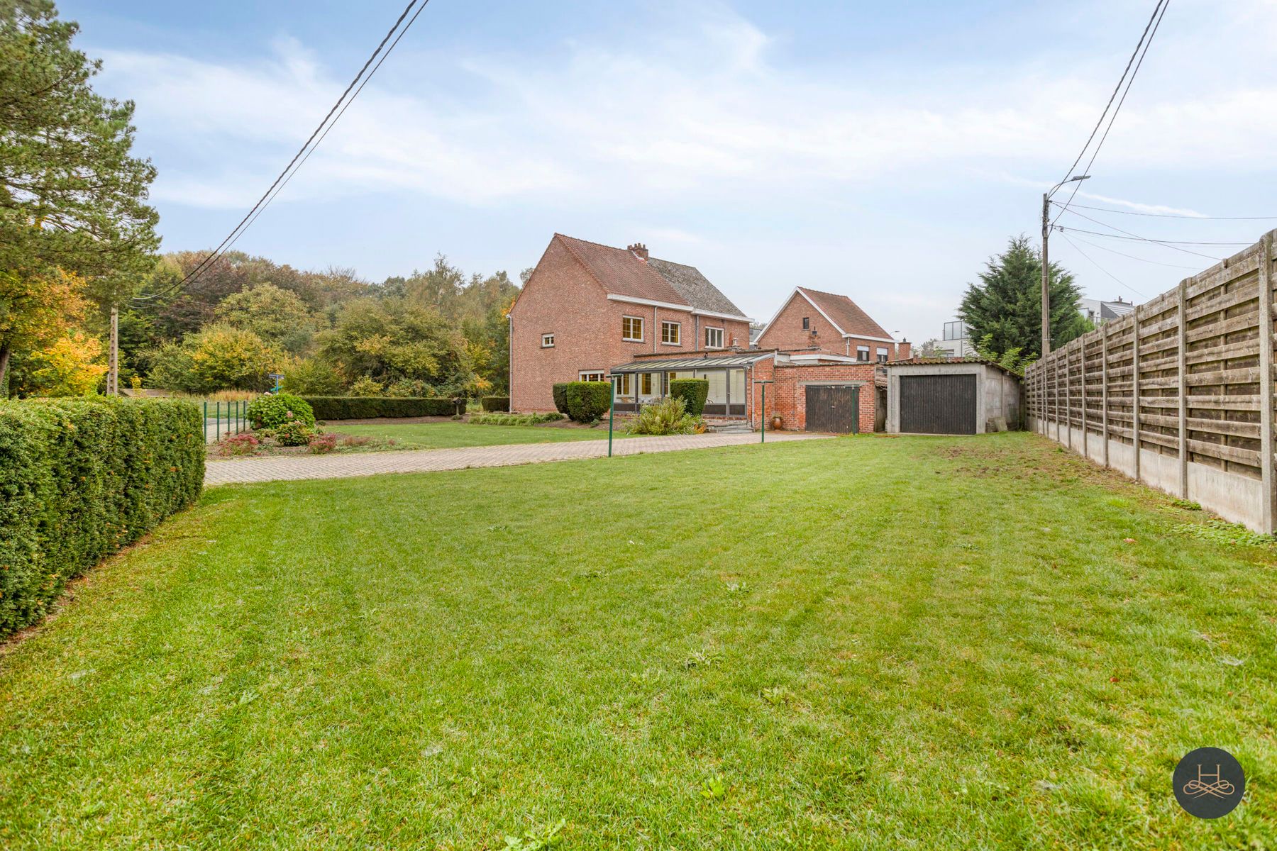 Halfopen woning met tuin en renovatiepotentieel foto 28