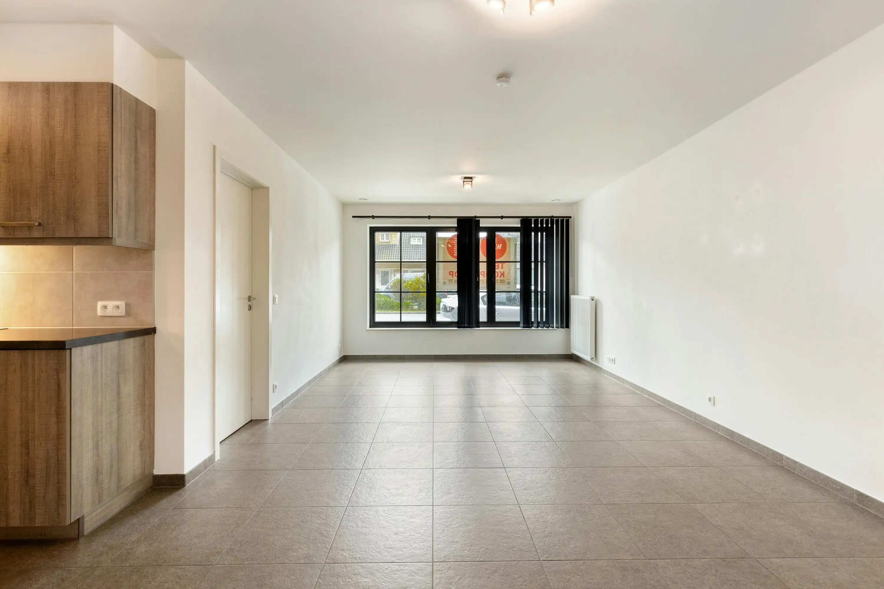 Instapklaar 1-slaapkamerappartement met garagebox in centrum Eeklo foto 4