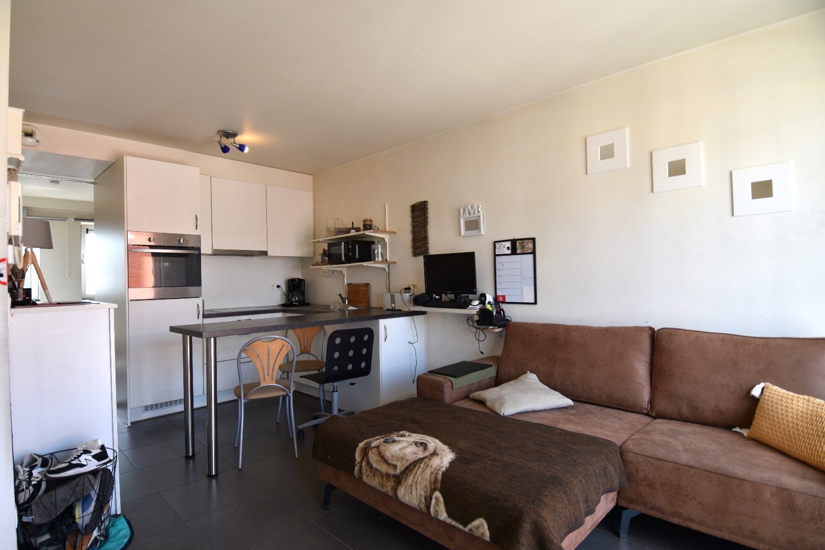 Instapklaar 1-slaapkamerappartement op toplocatie nabij het centrum van Kortrijk foto 3