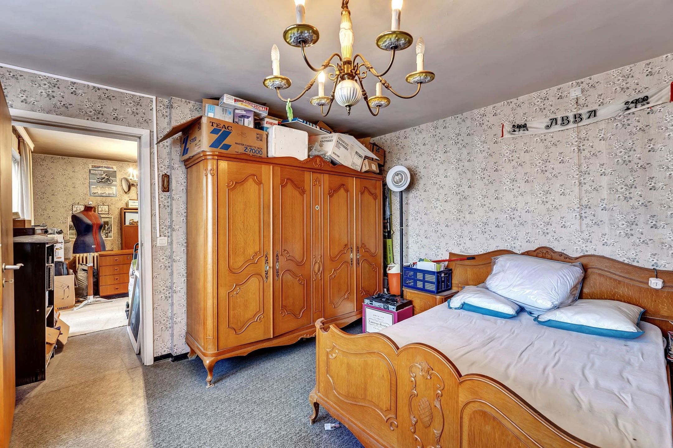 Solide te renoveren HOB met 4 slpks, garage en tuin foto 15