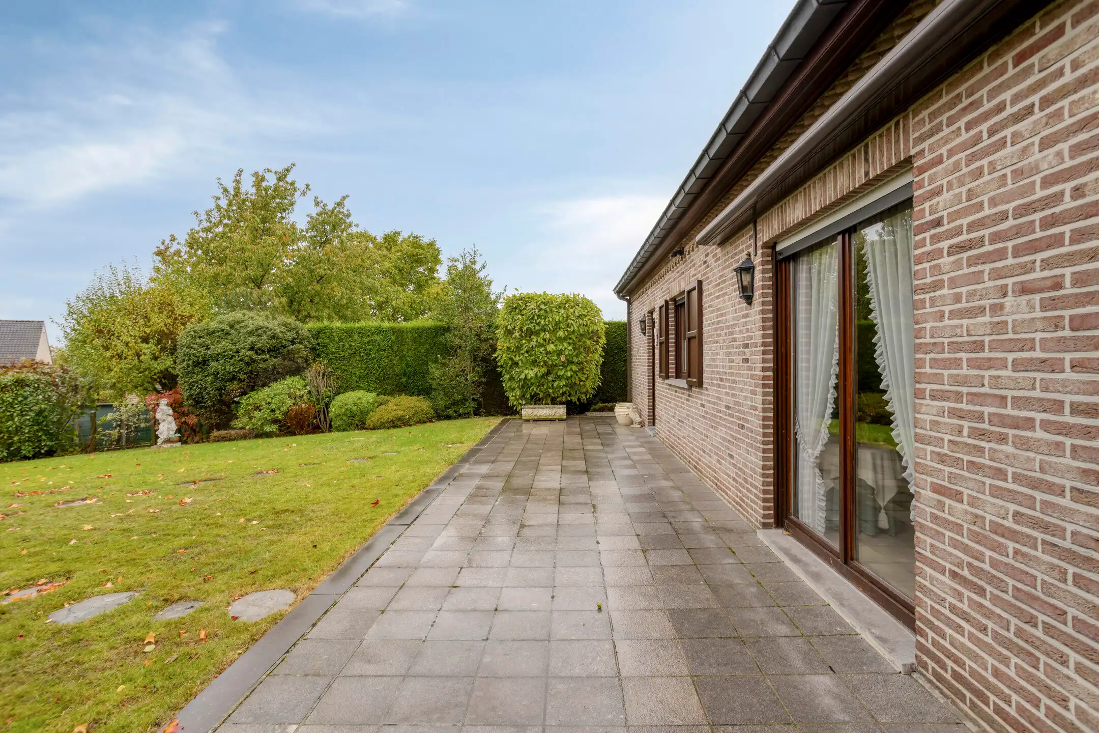 Ruime open bebouwing met 6 slaapkamers foto 31