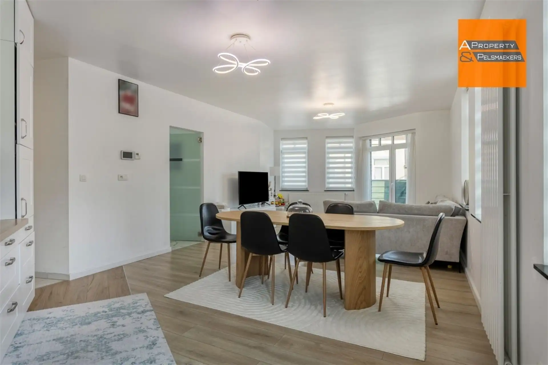 Recente 2 slaapkamer appartement met garagebox   foto 3