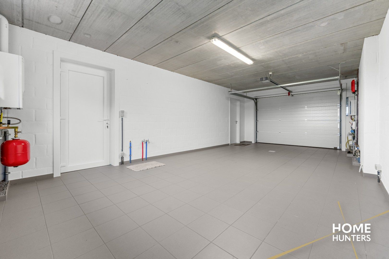 Luxe gelijkvloerse nieuwbouwvilla met 2 slaapkamers en een ruime garage op een groot perceel foto 29