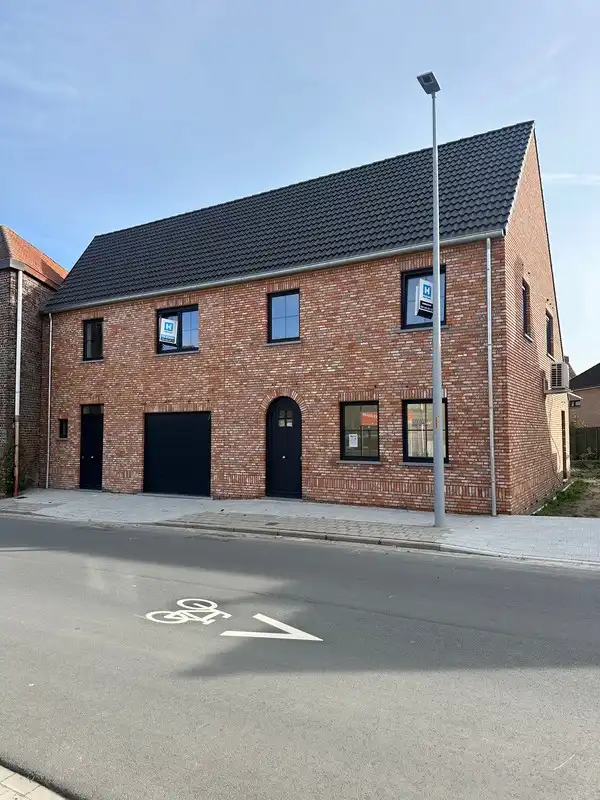 Ontdek duurzaam wonen in Bavikhove foto {{pictureIndex}}