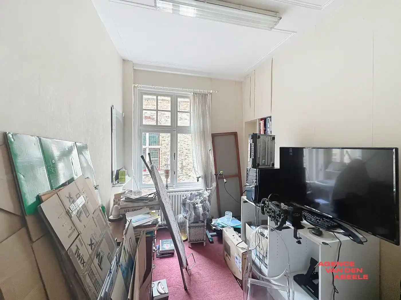 Centraal gelegen handelswoning met 4 slaapkamers en riante tuin  foto 13