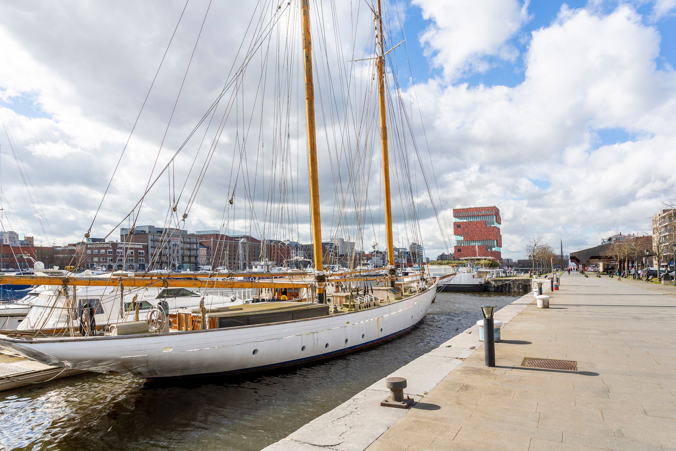 commerciële ruimte ca 203 m² op top zichtlocatie op Eilandje foto 10