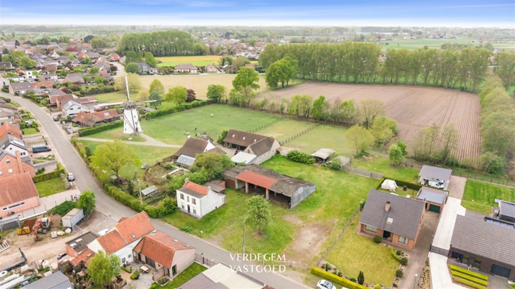 Prachtig perceel bouwgrond van 1.104m² voor villabouw of 2 HO woningen foto 5