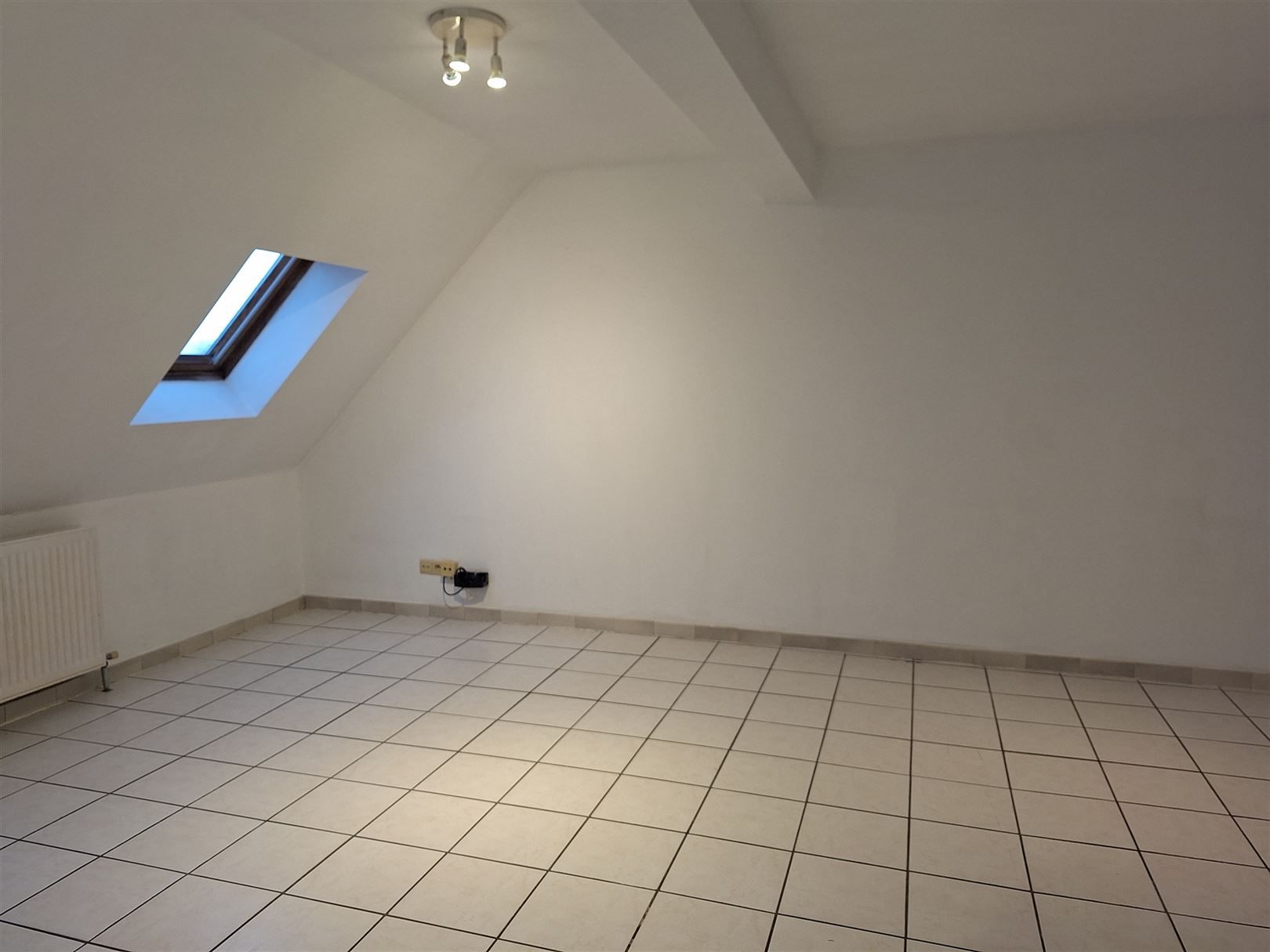 TE HUUR: appartement met 2 slaapkamers te Munsterbilzen! foto 6