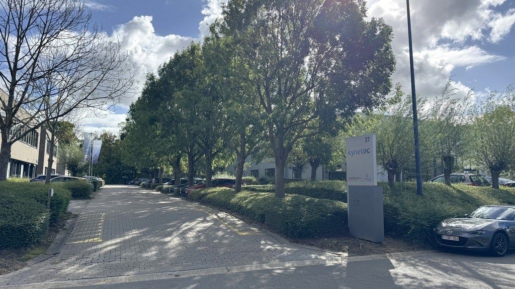 Instapklaar gelijkvloers kantoor vlakbij N171 te Kontich foto 20