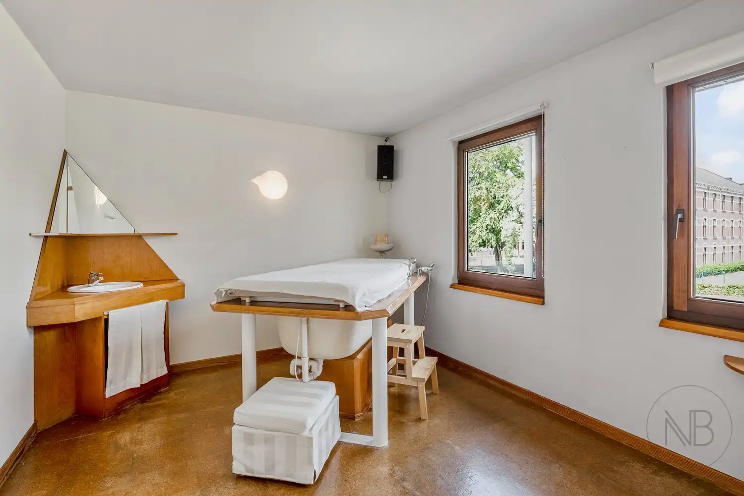 Een uitzonderlijke eigendom voor ondernemers en zelfstandigen die wonen en werken op één locatie willen combineren. foto 11