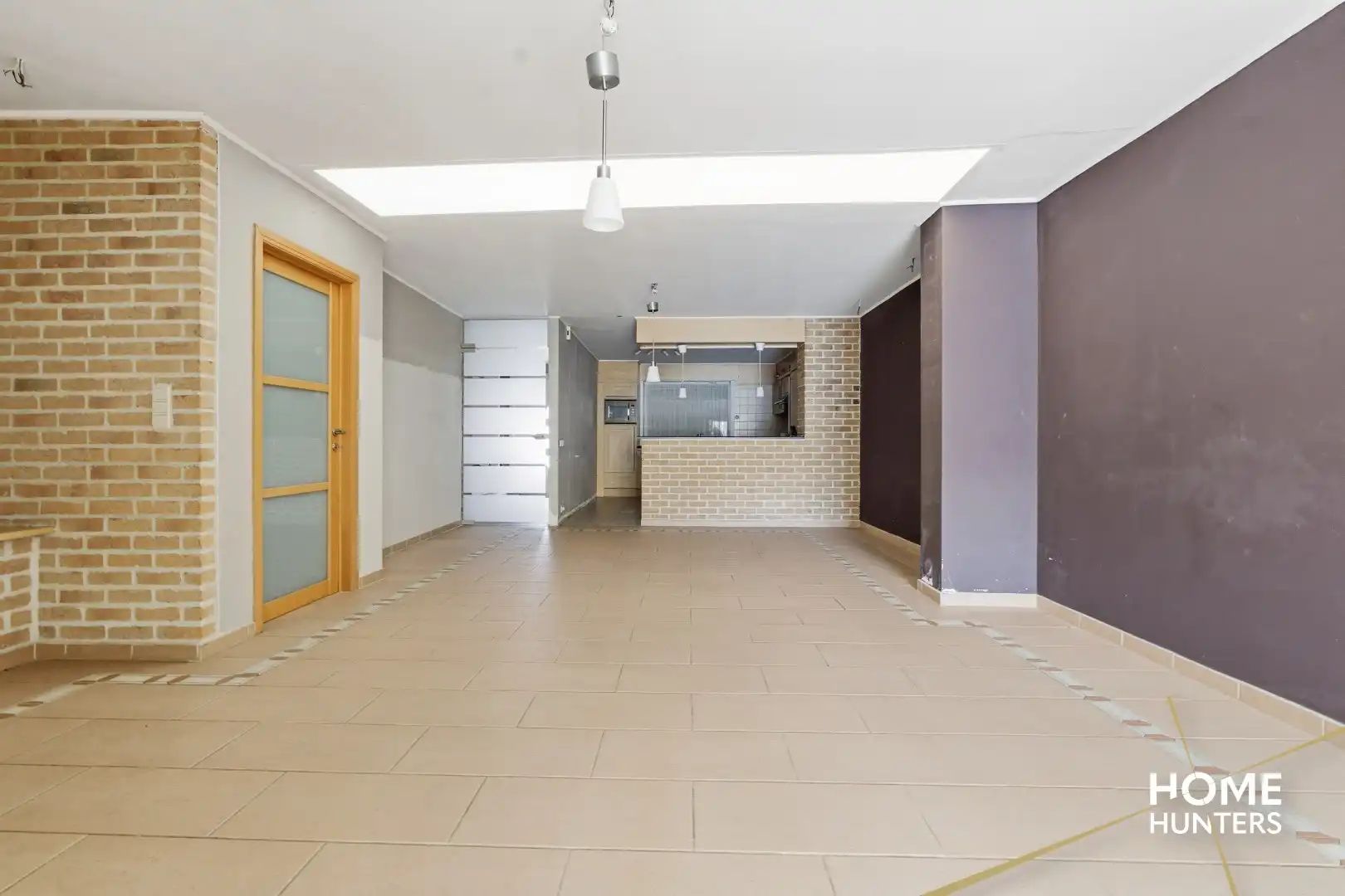 Karaktervolle renovatiekans op topligging in Ieper – 4 slaapkamers, ruime tuin en garage met achteruitgang foto 14