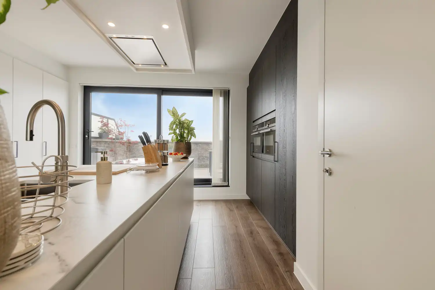 Prachtig dakappartement (140m2) vlakbij Boekenberg Park met 2 slks, 2 grote terrassen en ruim garage! foto 16