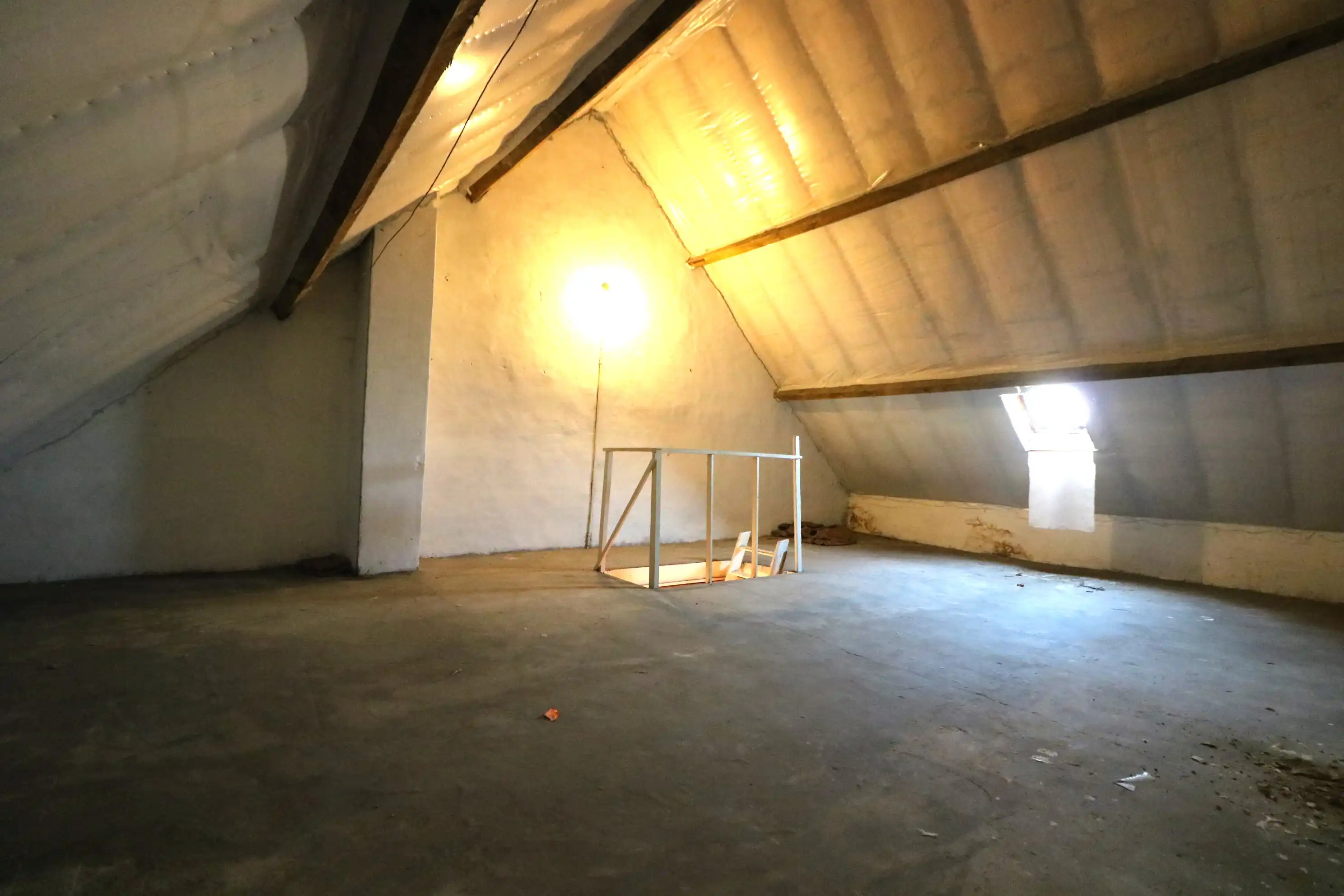 Te renoveren woning met 4 slaapkamers op wandelafstand van het centrum. foto 11