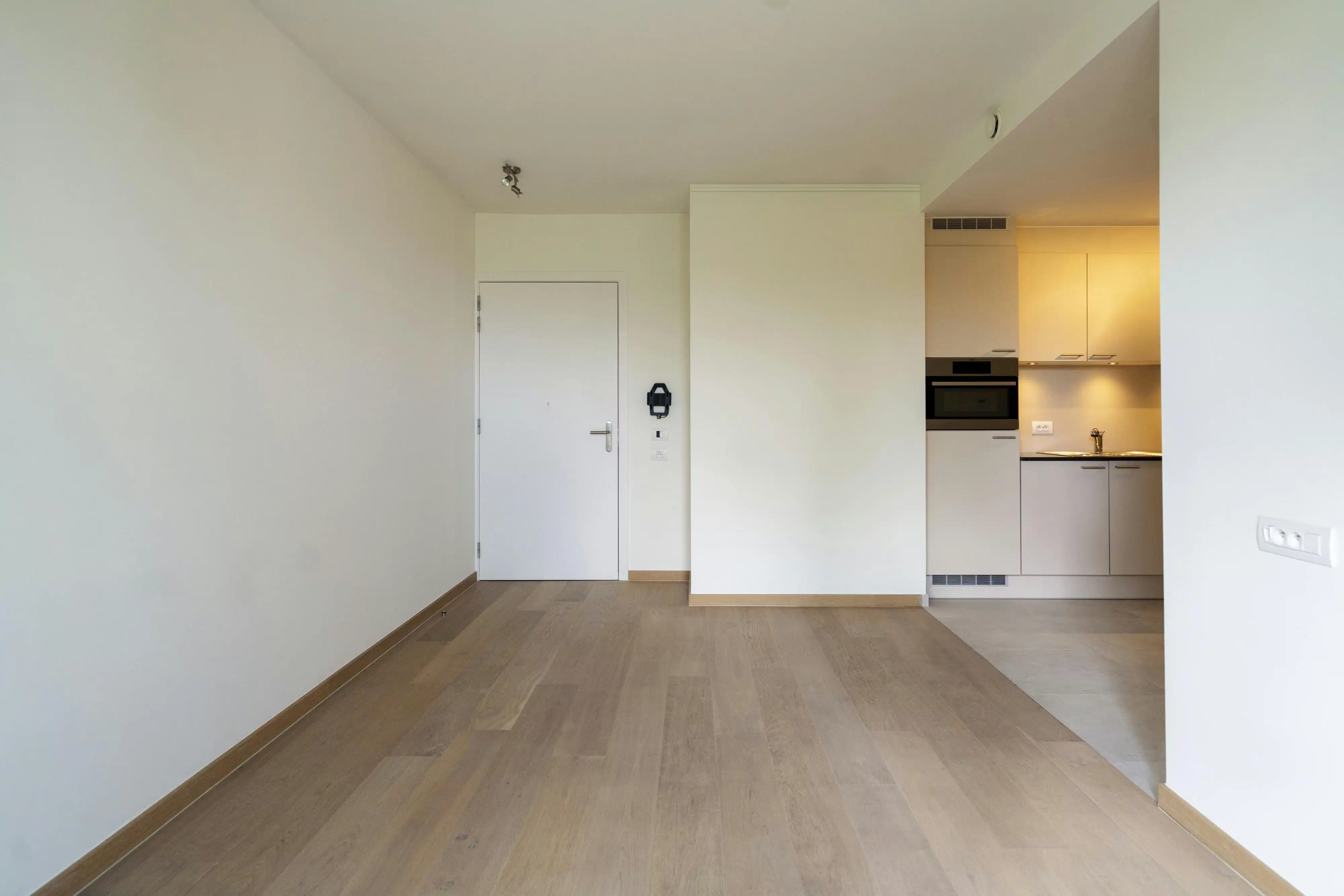 Verzorgde assistentiewoning met terras en uitzicht te Zwevegem foto 5