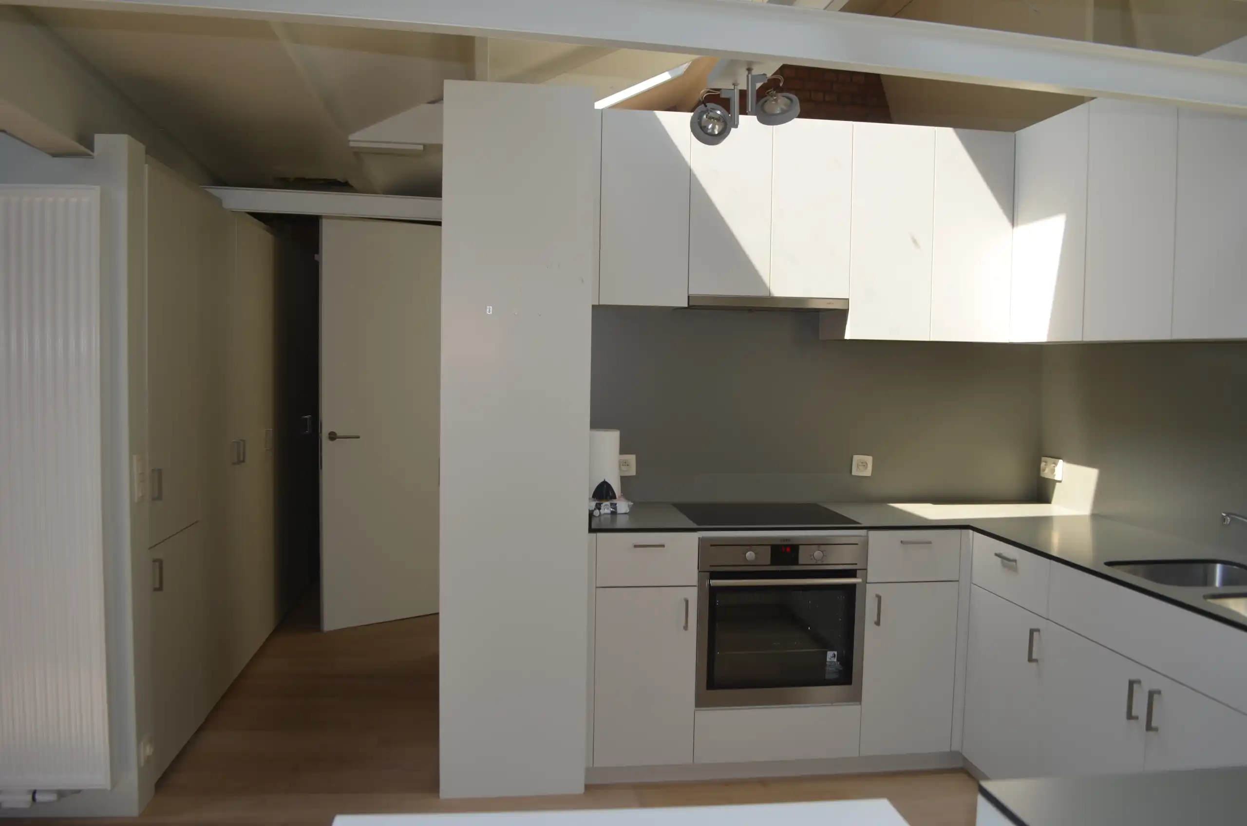 Multifunctionele loft met 2 verdiepingen en garage foto 6