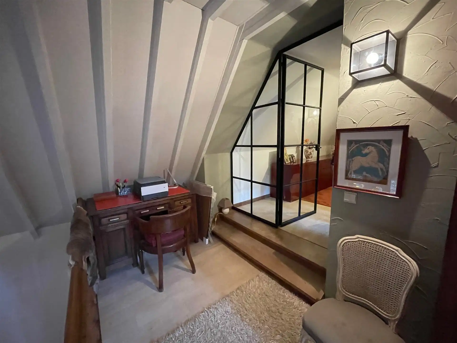 Prachtig midden in het groen gelegen villa in landelijke stijl met tuin en garage. foto 17