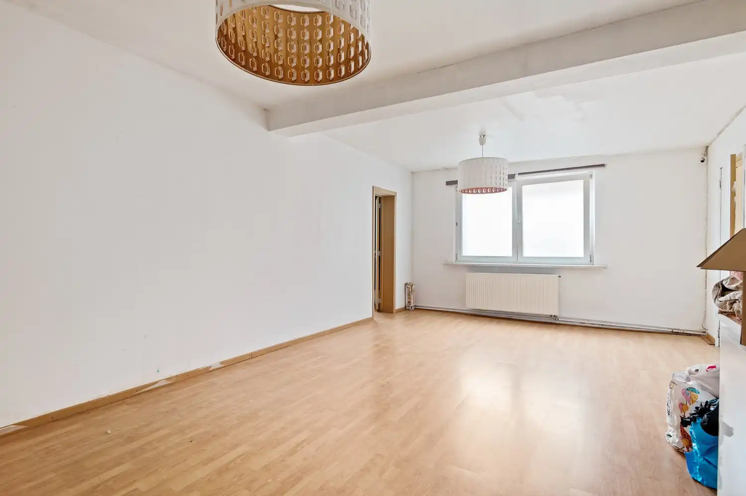 Opbrengsteigendom met een groot magazijn en 3 appartementen te koop! foto 27