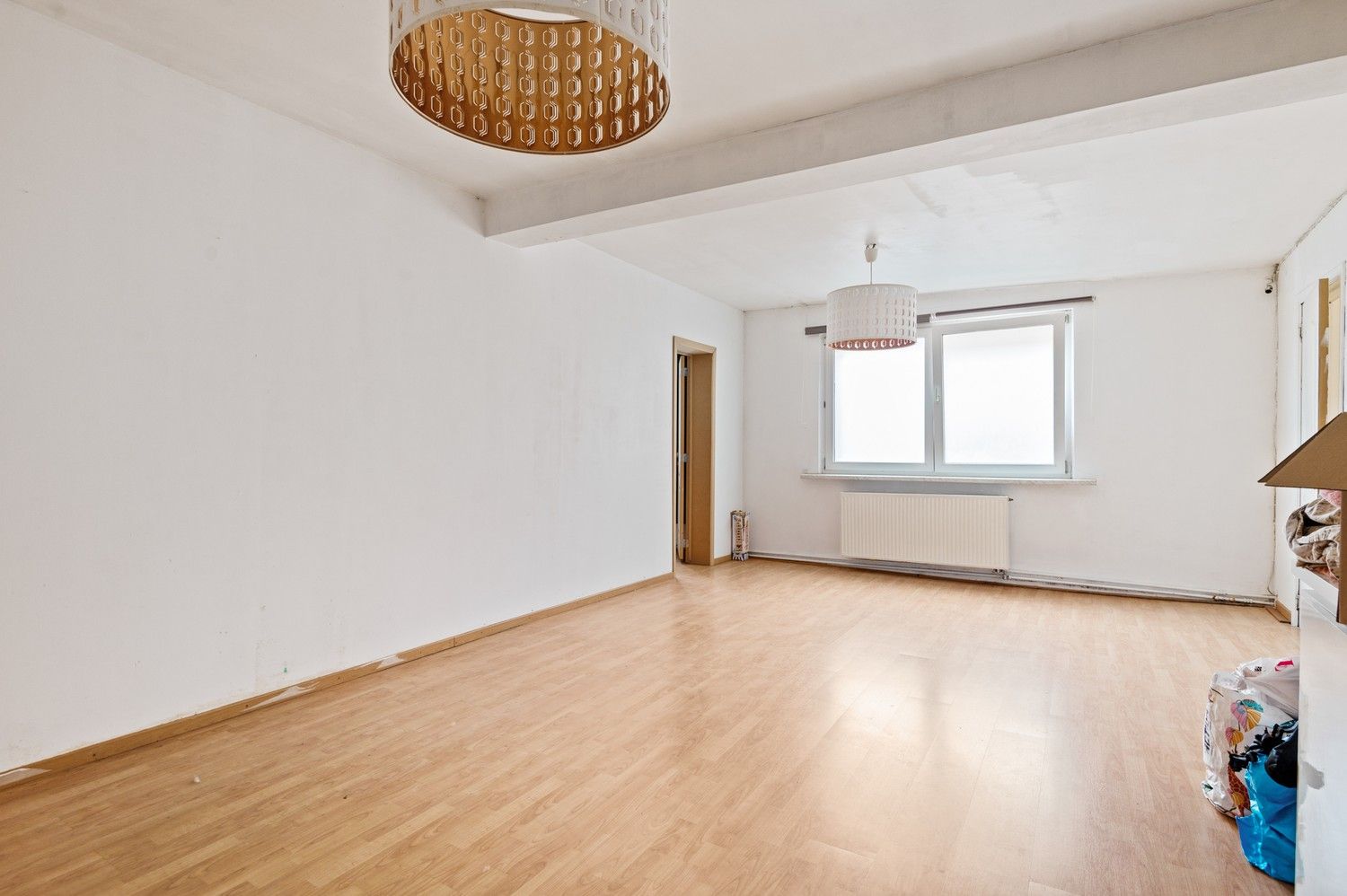 Opbrengsteigendom met een groot magazijn en 3 appartementen te koop! foto 27