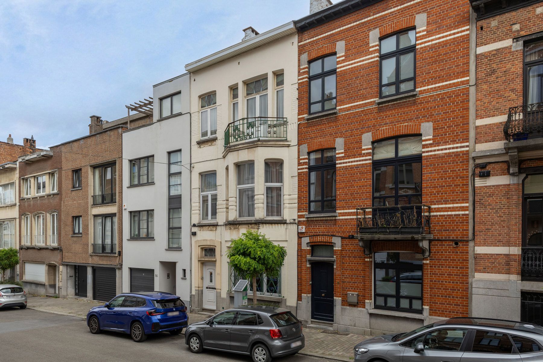 Zeer gunstig gelegen herenwoning met 5 slaapkamers en tuin foto 2