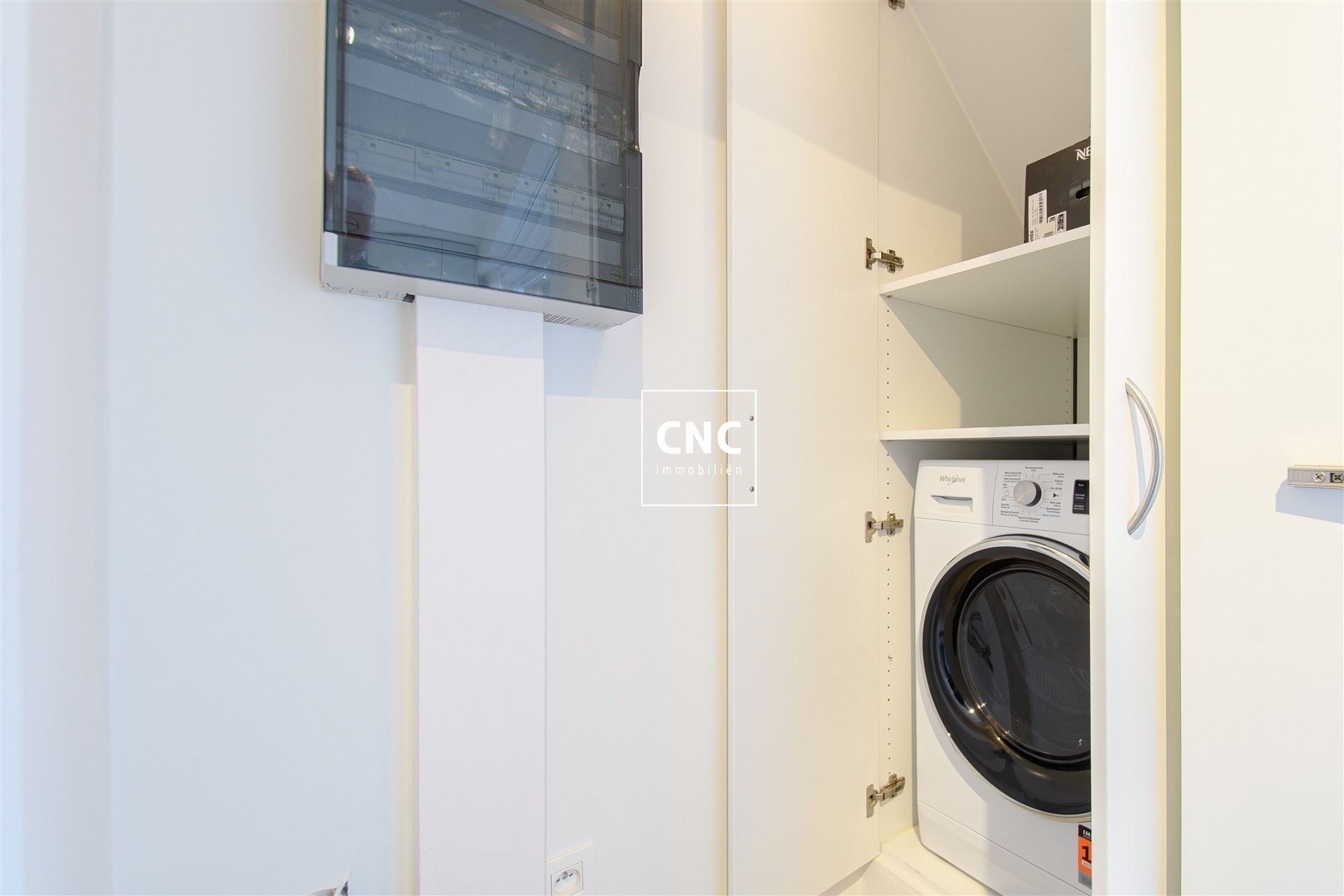 Stijlvol gerenoveerde duplex op toplocatie in Knokke

 foto 23