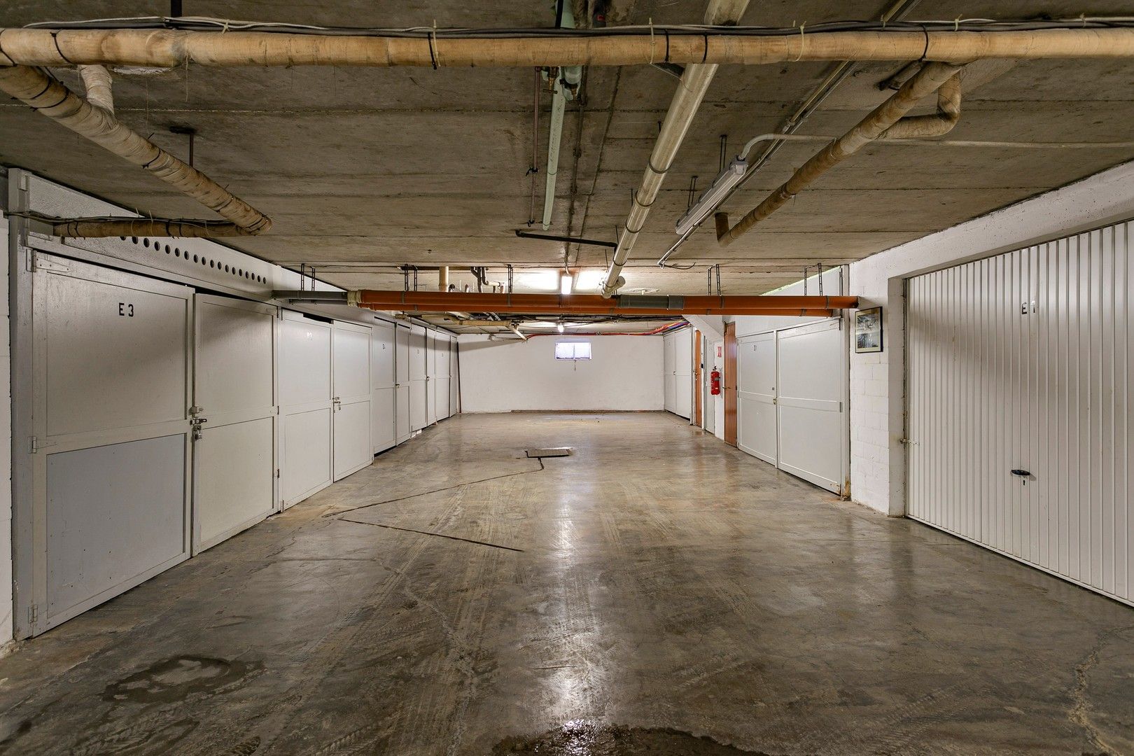 3 garageboxen op gegeerde locatie, ideale opbrengsteigendom. foto 6