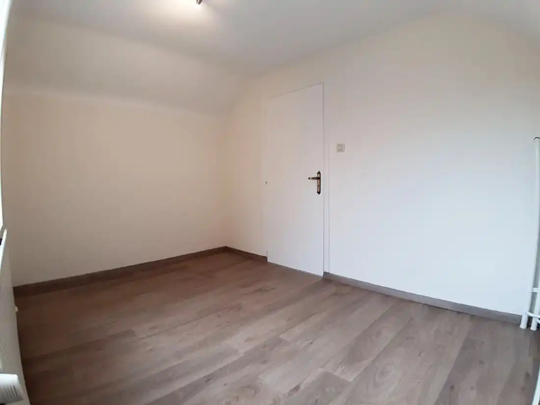 Karaktervolle driegevelwoning te Lommel foto 16