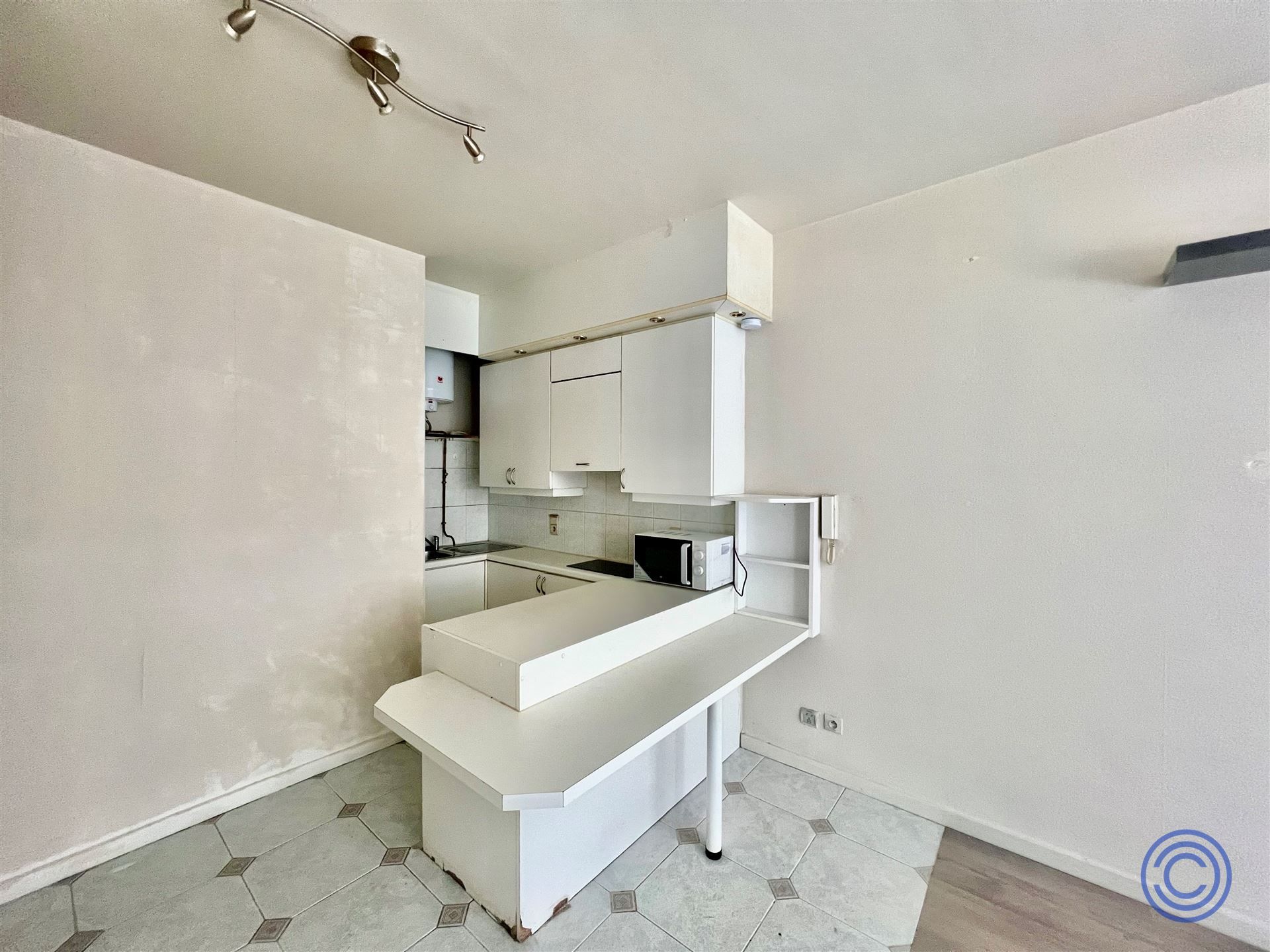 Gezellige studio met veel potentieel, middenin de stad! foto 5