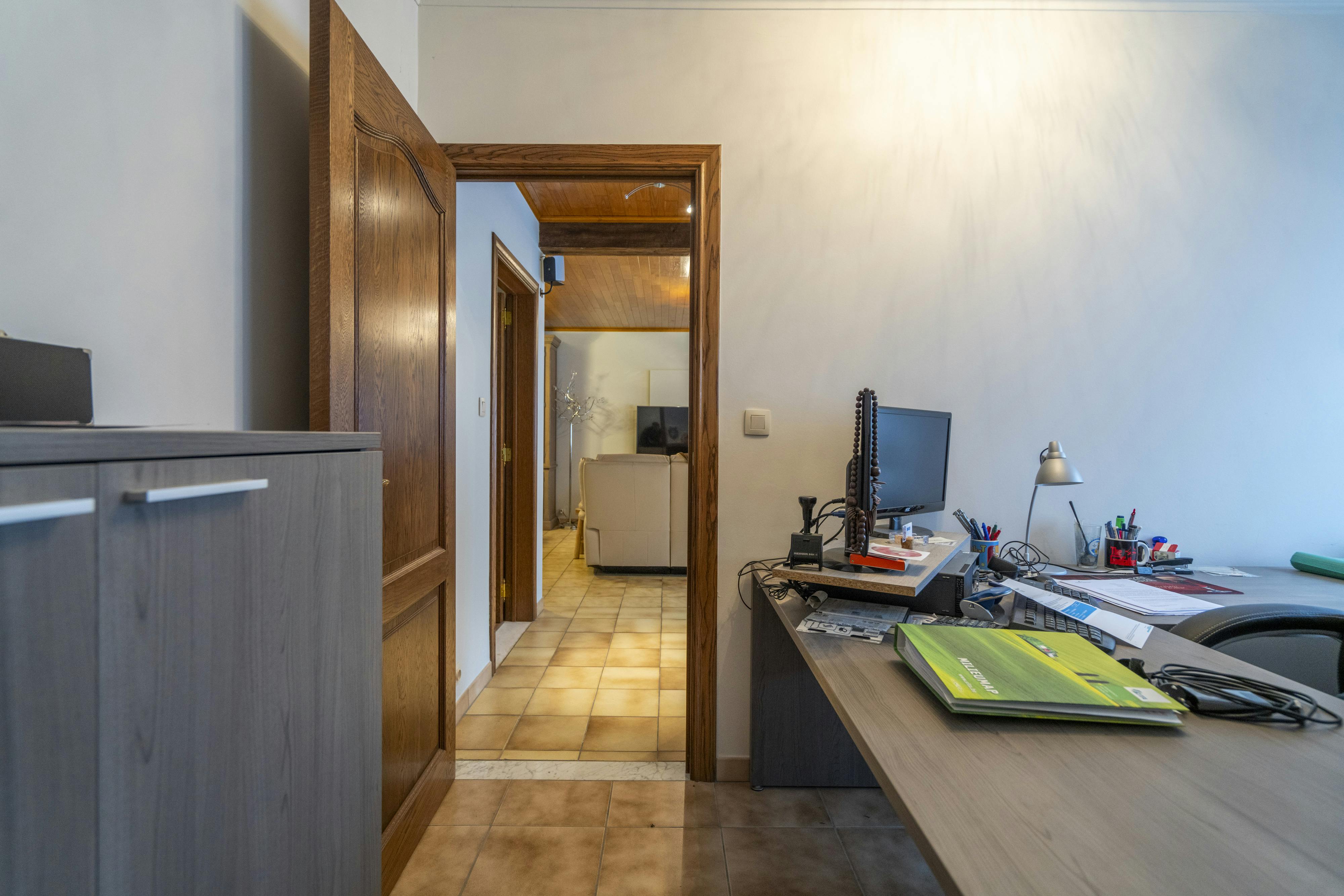 Instapklaar appartement te koop met 2 slaapkamers in Harelbeke foto 11
