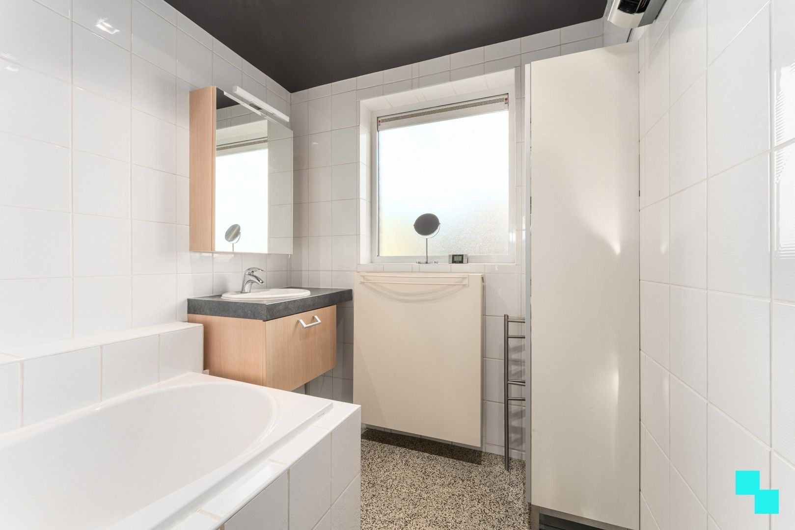 Instapklare HOB met dubbele garage nabij centrum Rumbeke foto 16