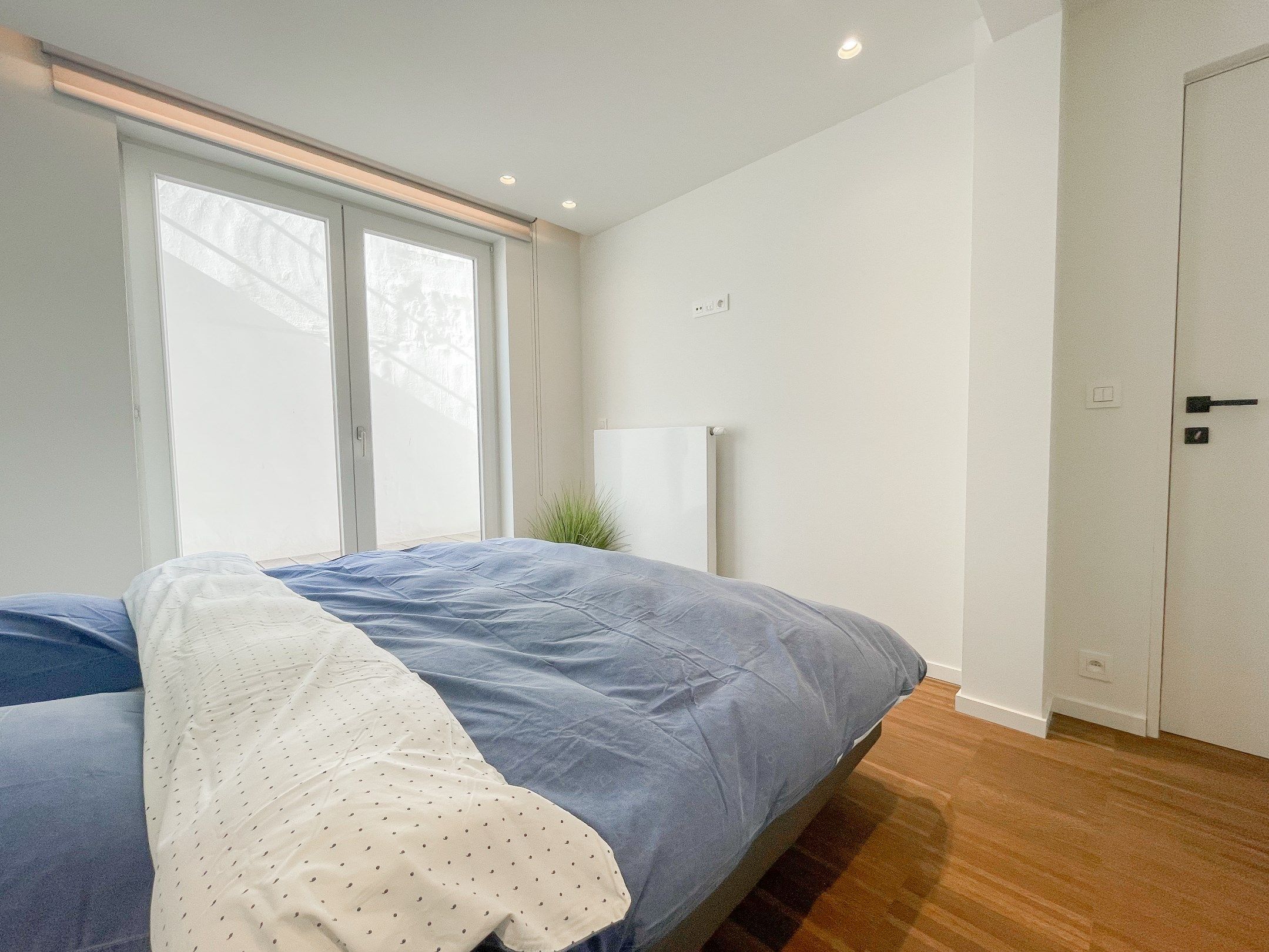 Stijlvol, instapklaar appartement met een ruim terras gelegen aan het Lichttorenplein op enkele passen van de zee. foto 12