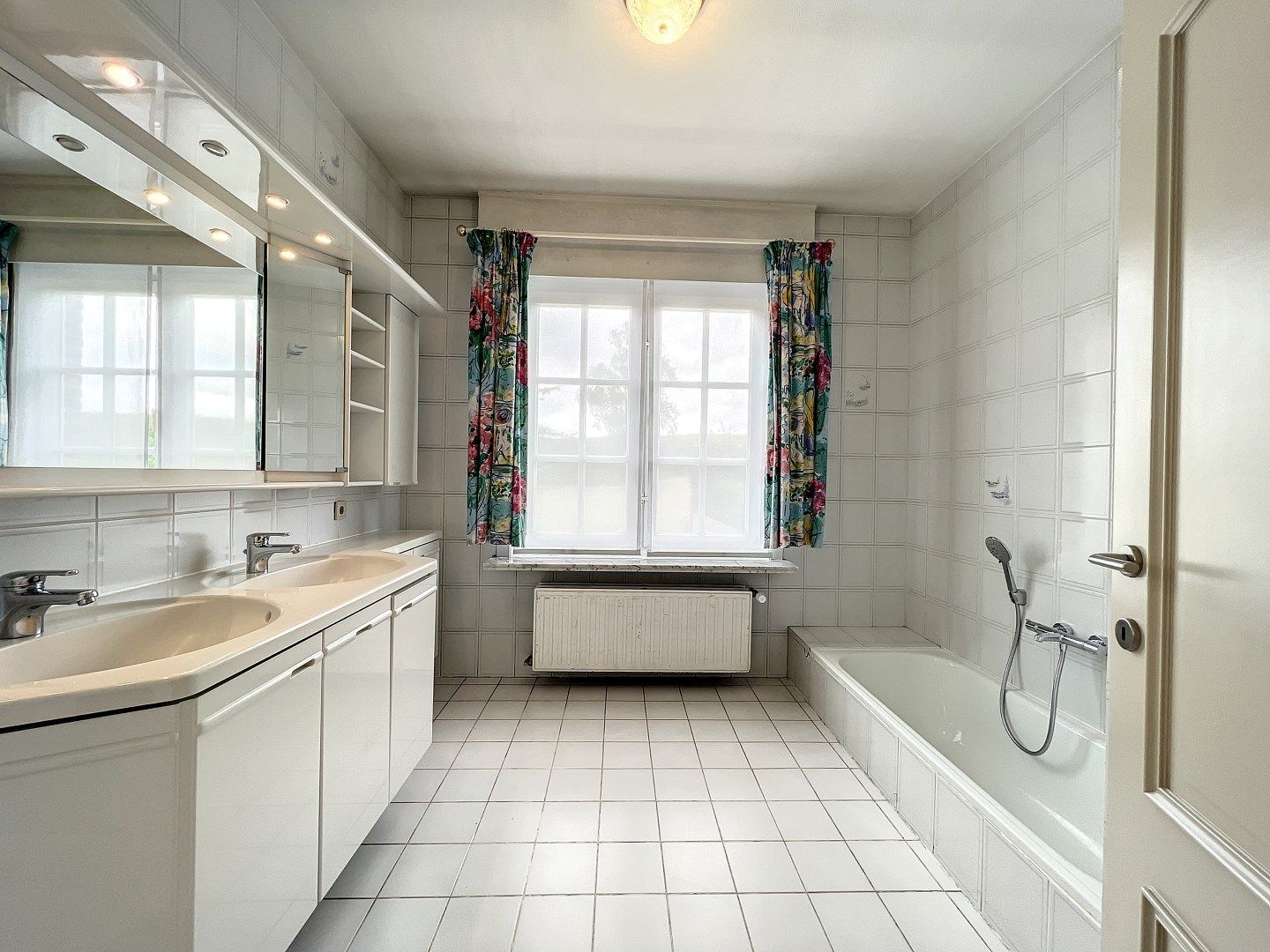 Ruime, alleenstaande woning met grote tuin te Staden foto 10