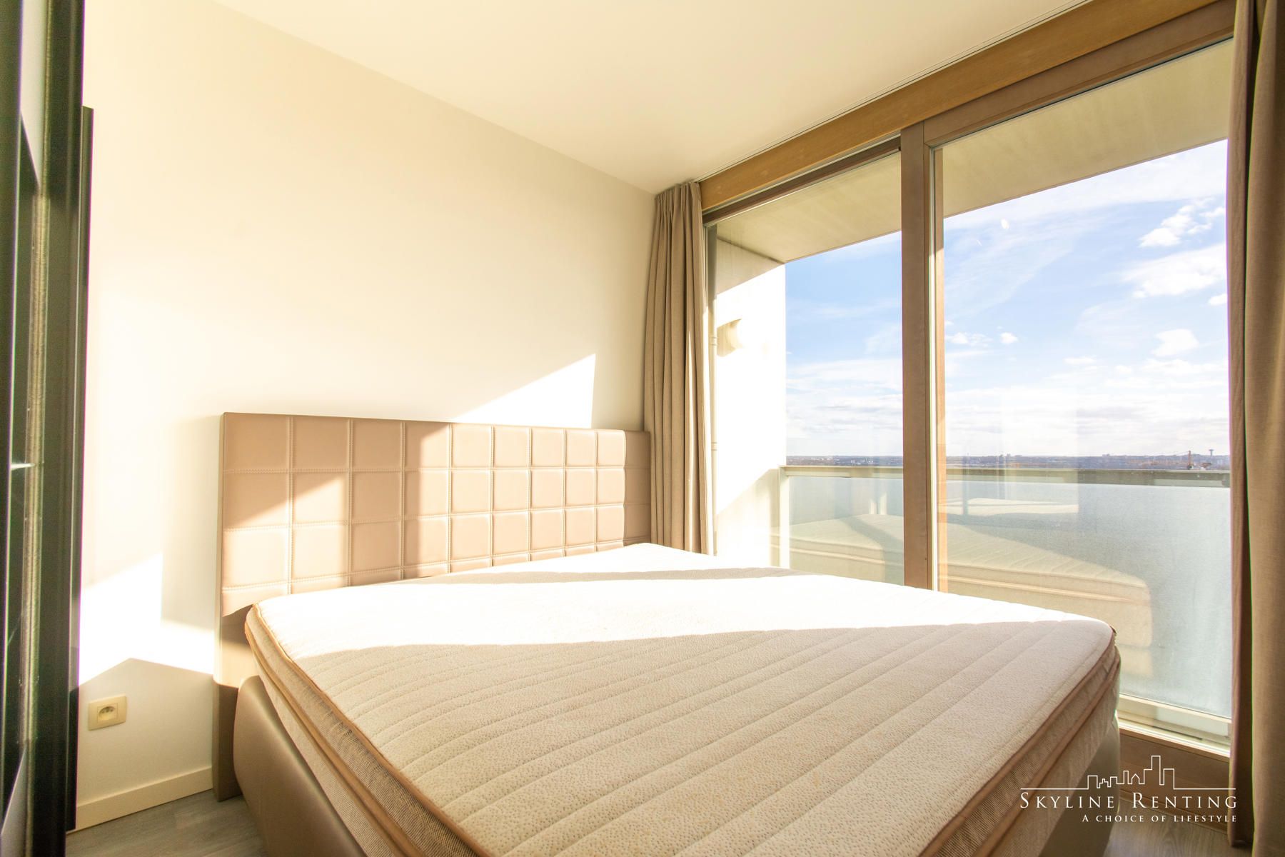 Prachtig gemeubeld appartement 1 kamer + Terras!!!  foto 7