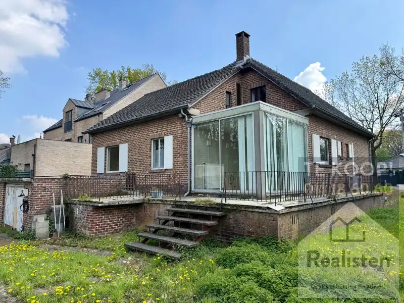 Kantoren op zichtlocatie + ruime parking foto 4