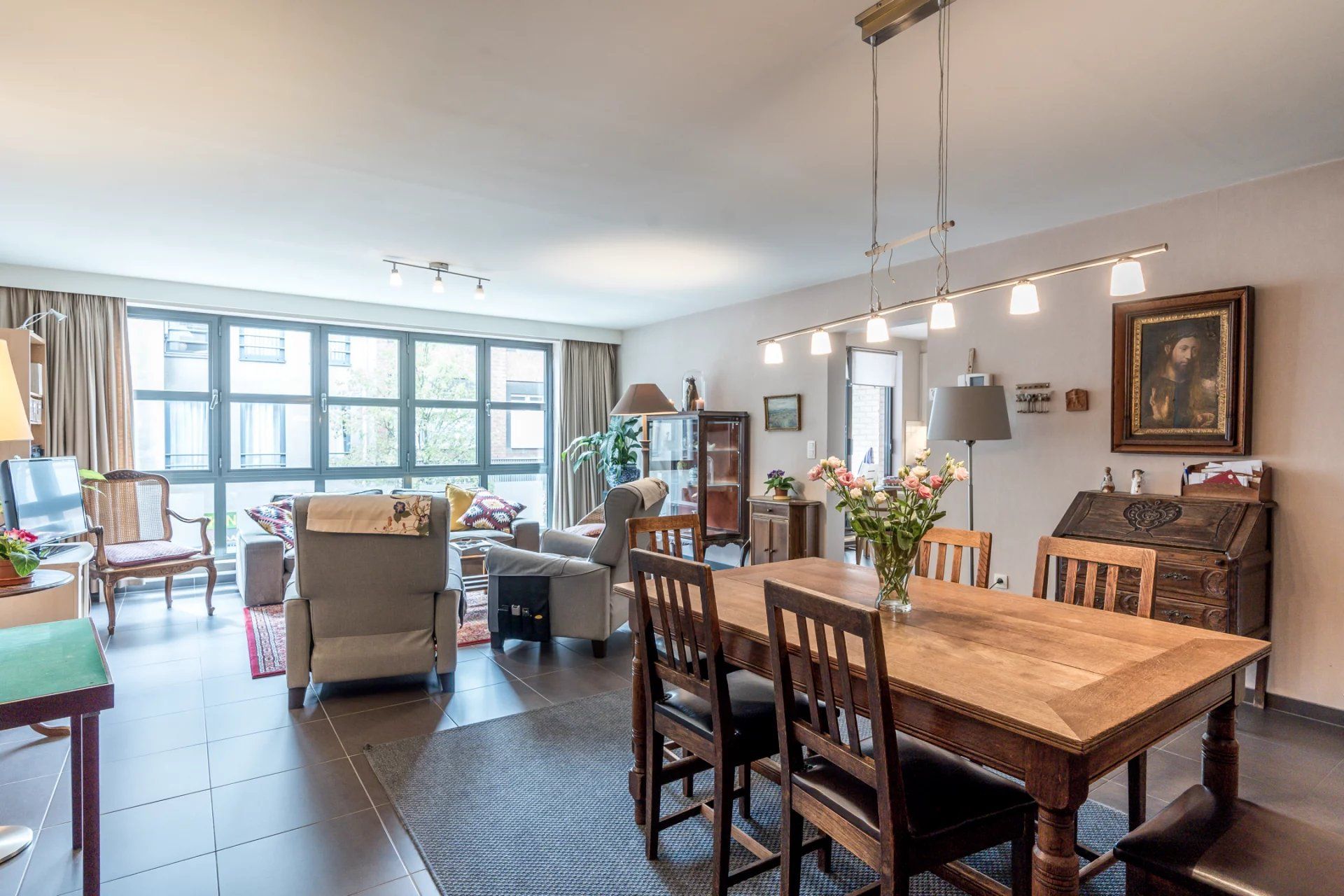 Zeer ruim appartement te Mol-centrum met 2 slaapkamers, 2 terrassen en garagebox. foto 5