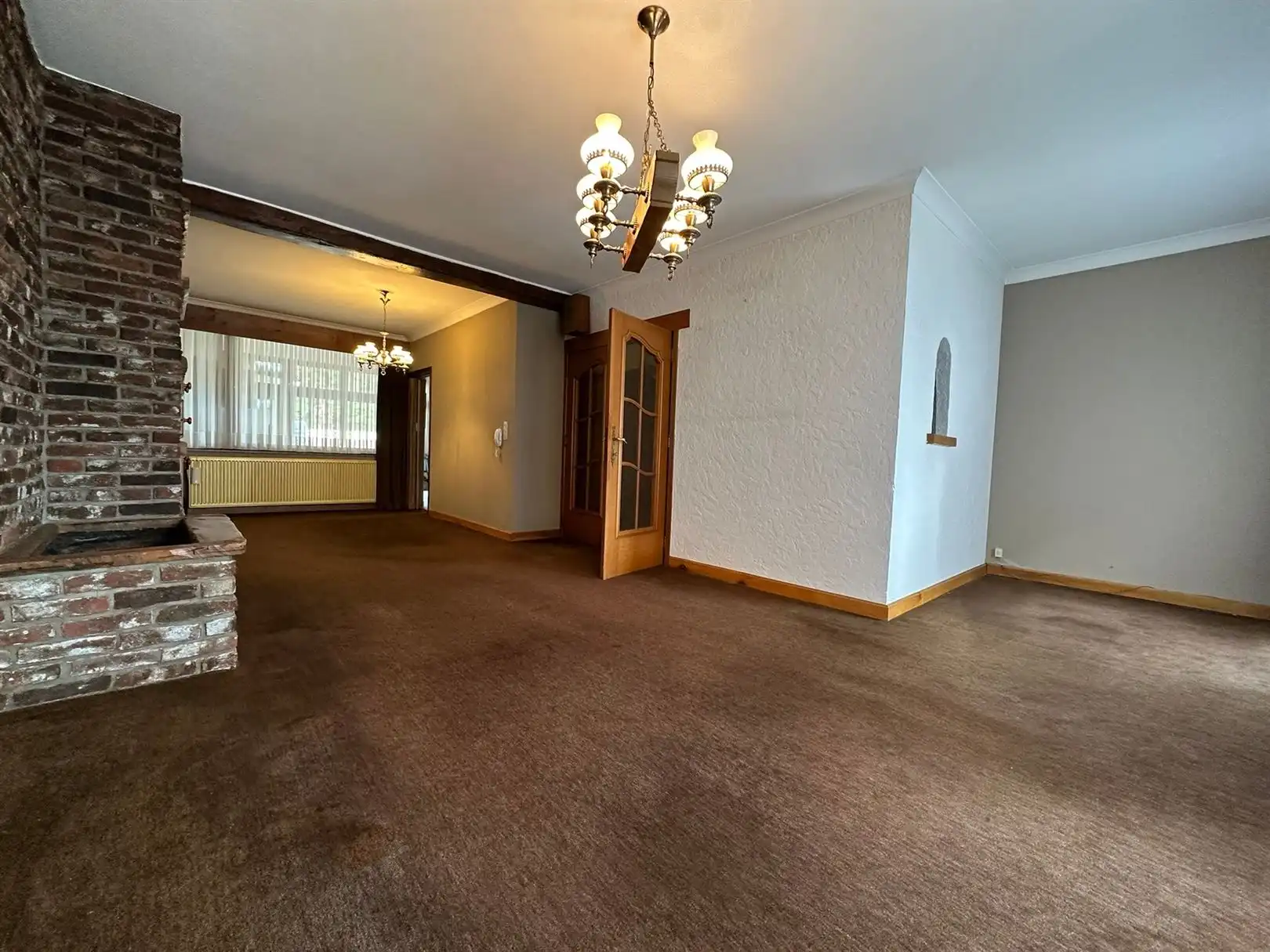 Ruime bel-etage met 2 slaapkamers, kinderkamer, garage en groot terras foto 6