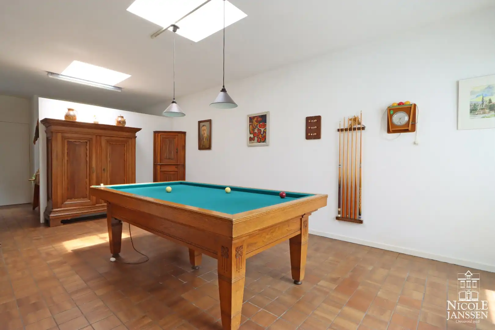 Verrassend ruime gezinswoning met prachtige diepe tuin foto 16