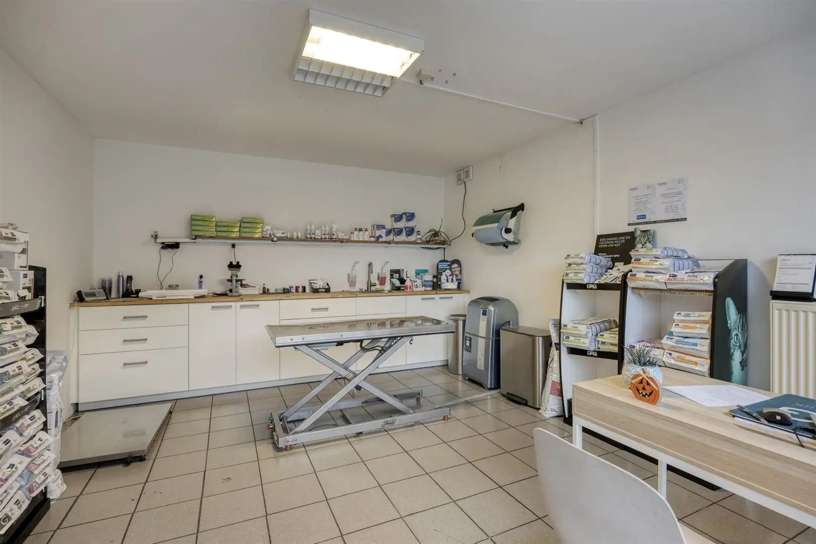 TE KOOP: Polyvalente handelsruimte te Houthalen-Oost!  foto 7