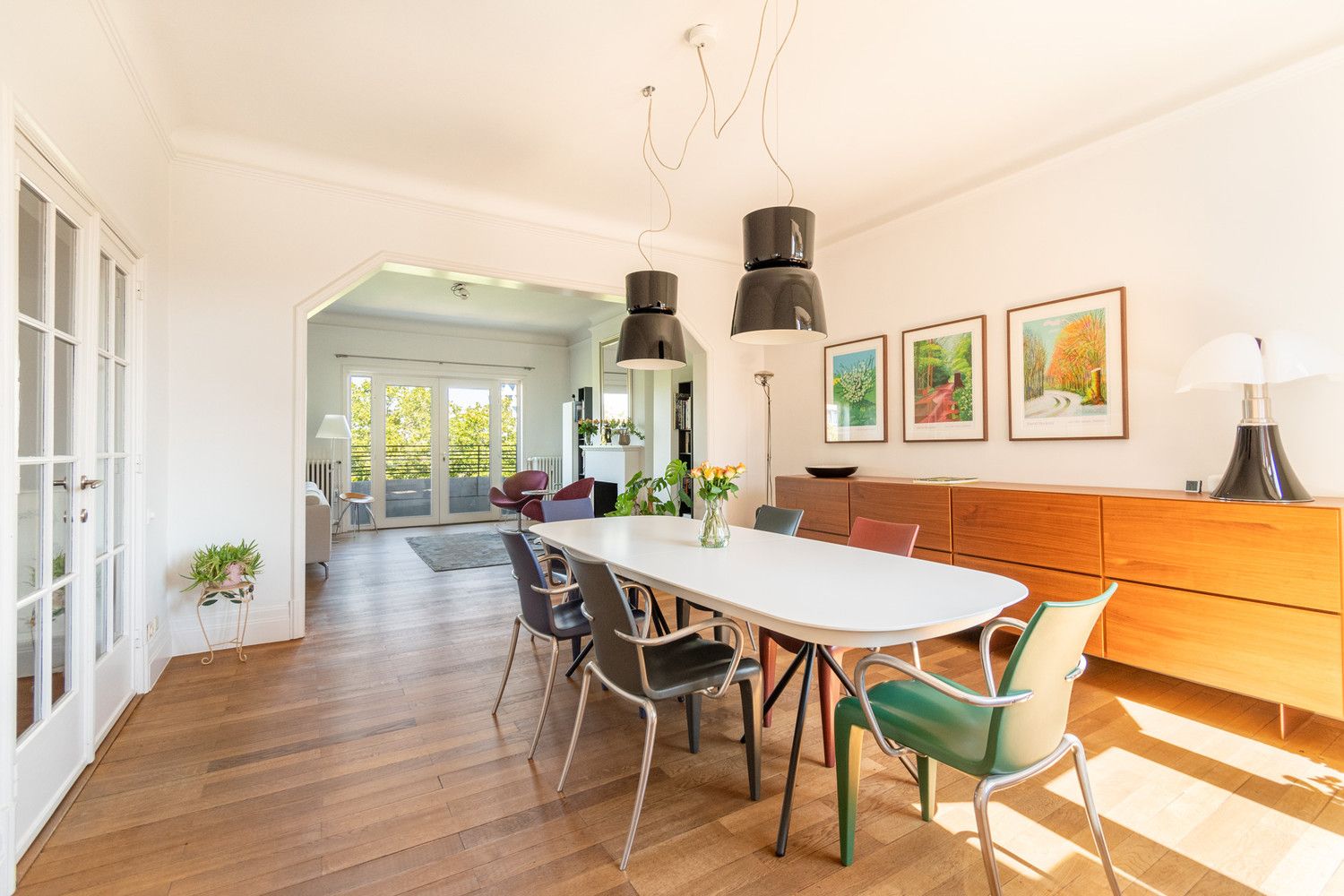 MATCHED: kevin@wellimmo.net voor meer info! Schitterend gerenoveerde art-déco penthouse +/- 200m² op toplocatie aan de Jan van Rijswijcklaan met 4 slaapkamers en optionele dubbele parking op wandelafstand foto {{pictureIndex}}