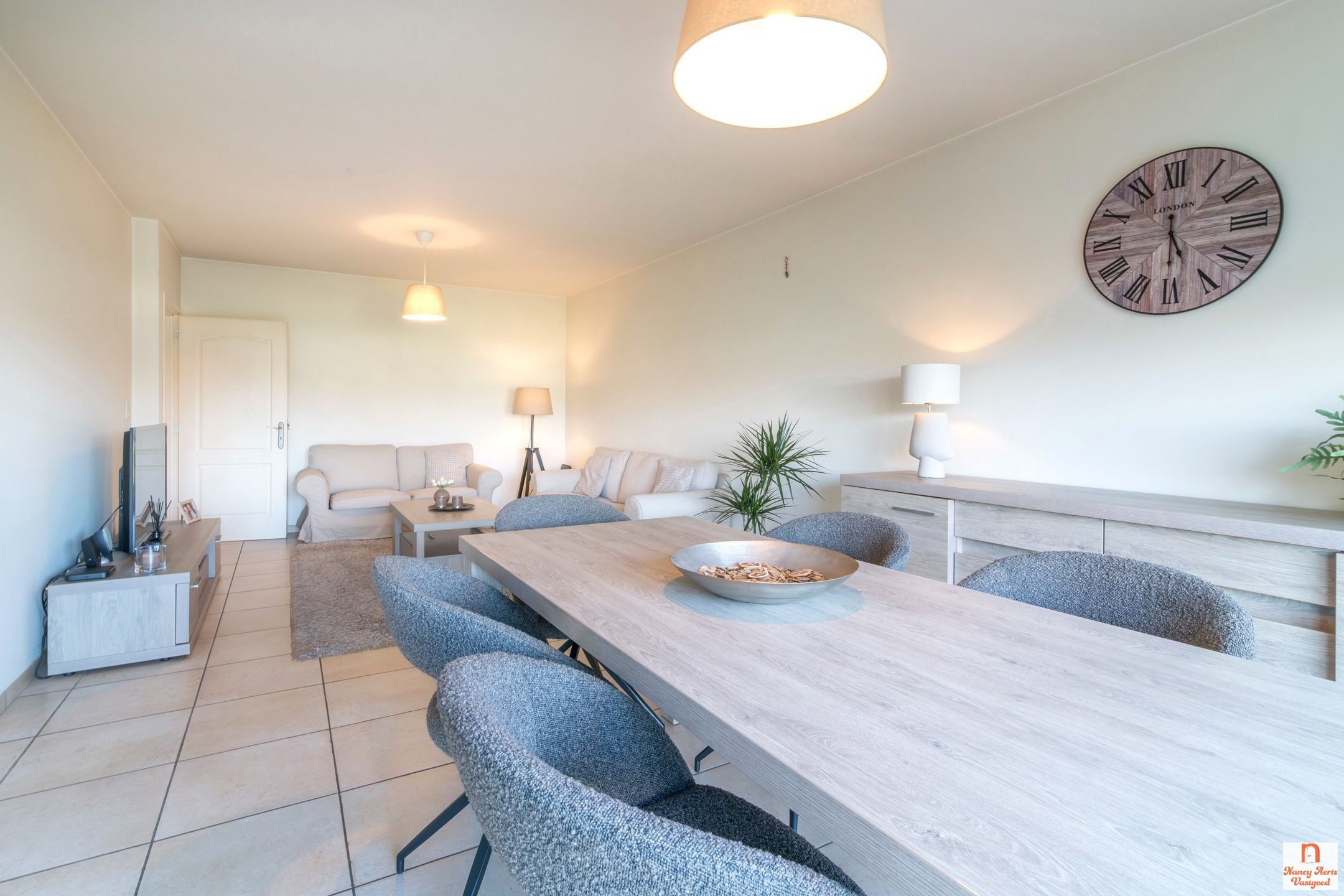 Lichtrijk gelijkvloers appartement met tuinzicht in Kuringen foto 7