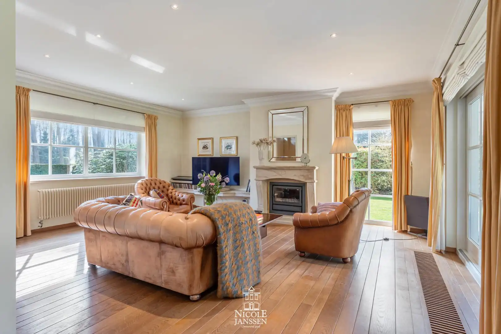 Ruim ingedeelde villa foto 5