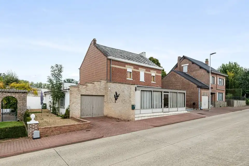 VERRASSEND RUIME GEZINSWONING MET 3 SLKS IN MONTENAKEN foto 2