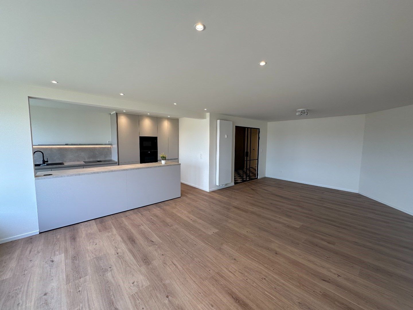 Instapklaar appartement met prachtig zicht foto 3
